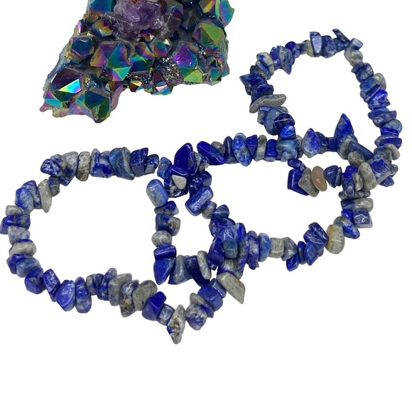 Lapis Lazuli Gemstone Chips Beaded Stretch Bracelet - Picture 4 of 7